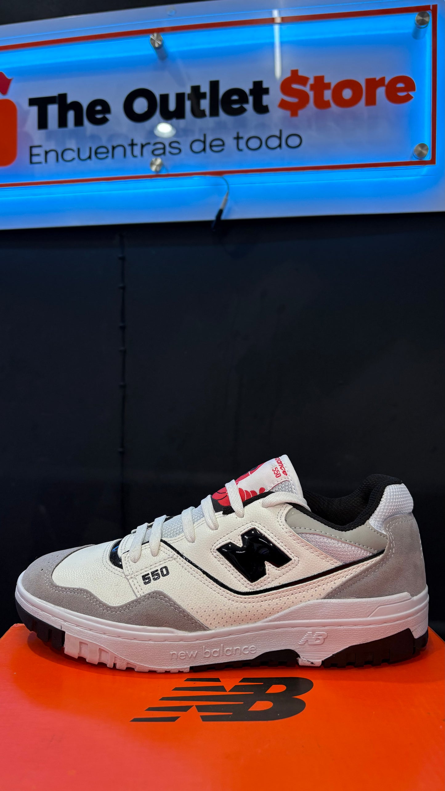 New Balance 550