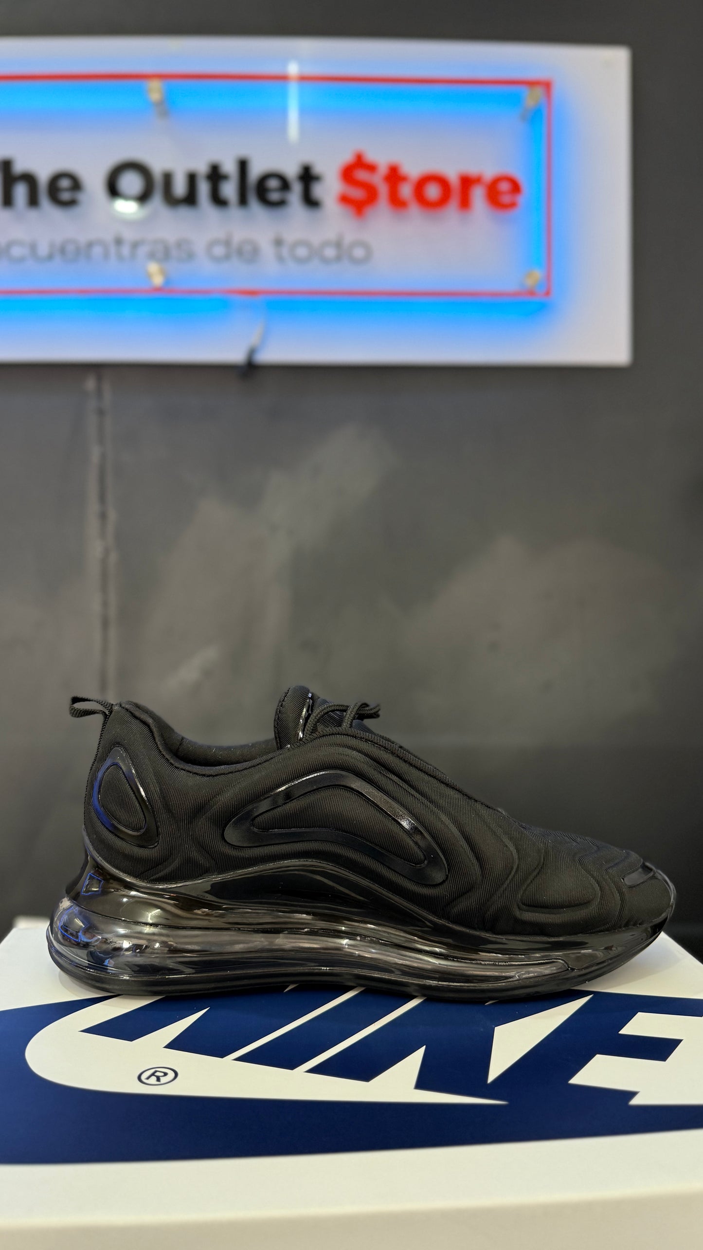 Nike Air Max 720