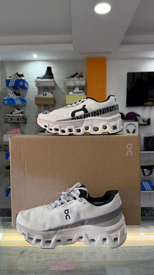 On Cloud On Running White