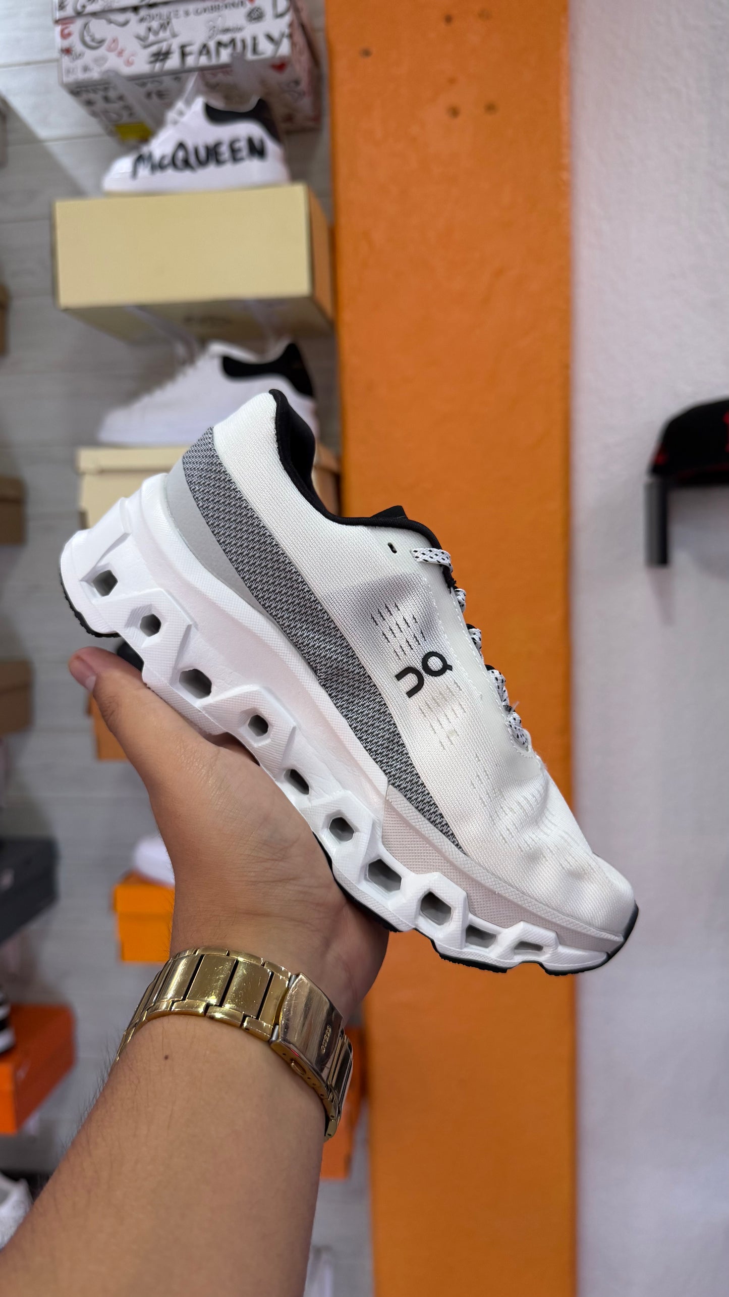 On Cloud On Running White