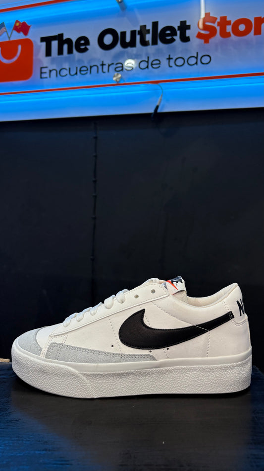 Nike Blazer Low 77
